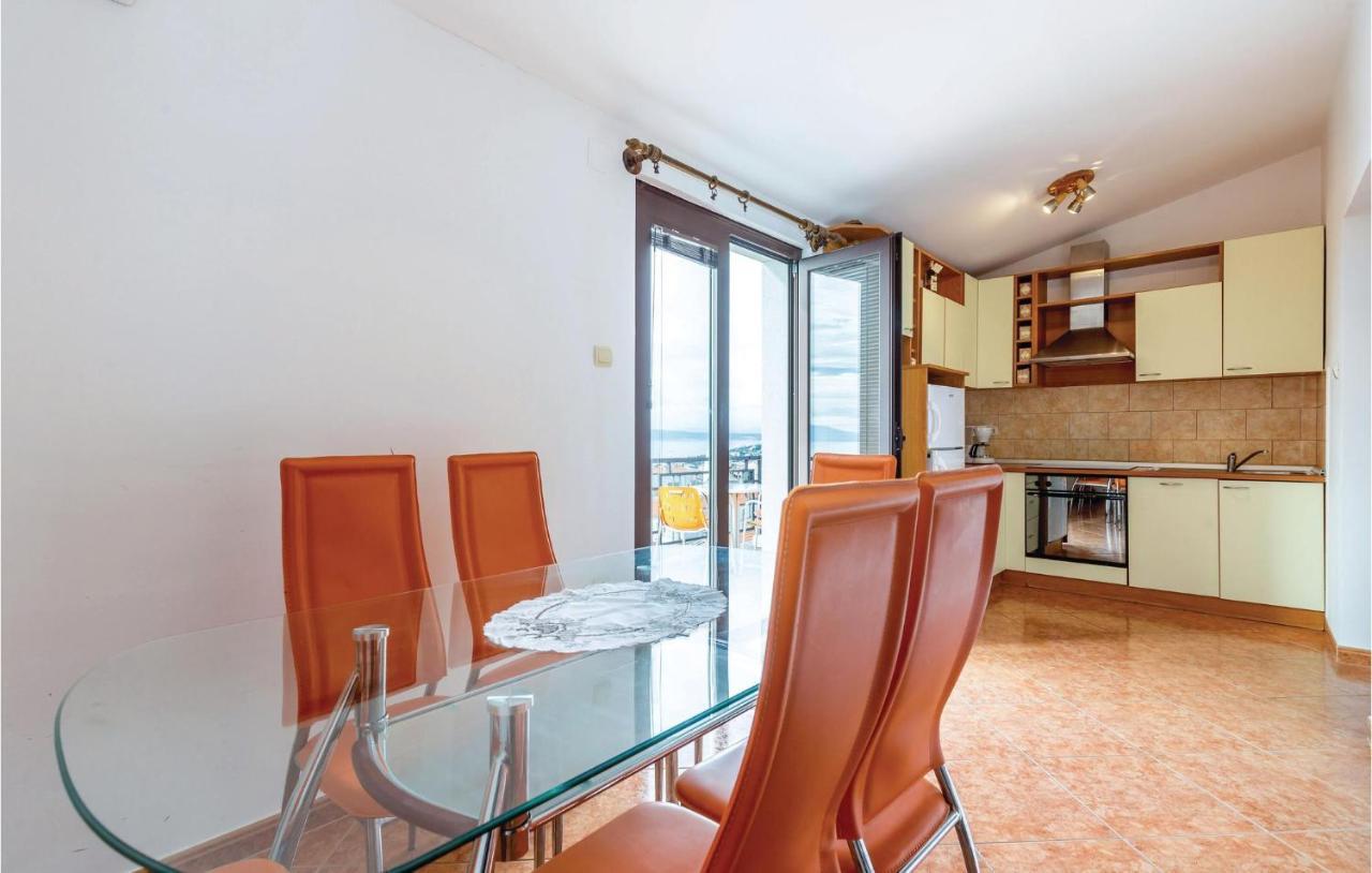 Cozy Apartment In Novi Vinodolski With Kitchen ภายนอก รูปภาพ
